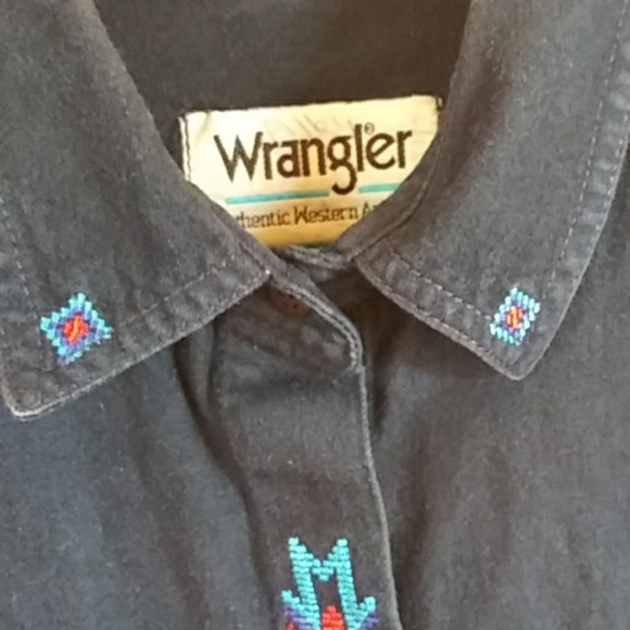 Wrangler Authentic Western Apparel button down shi - Picture 2 of 5
